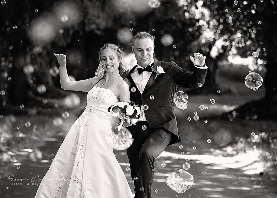 Fotograf sussi c alminde bryllup og bobler